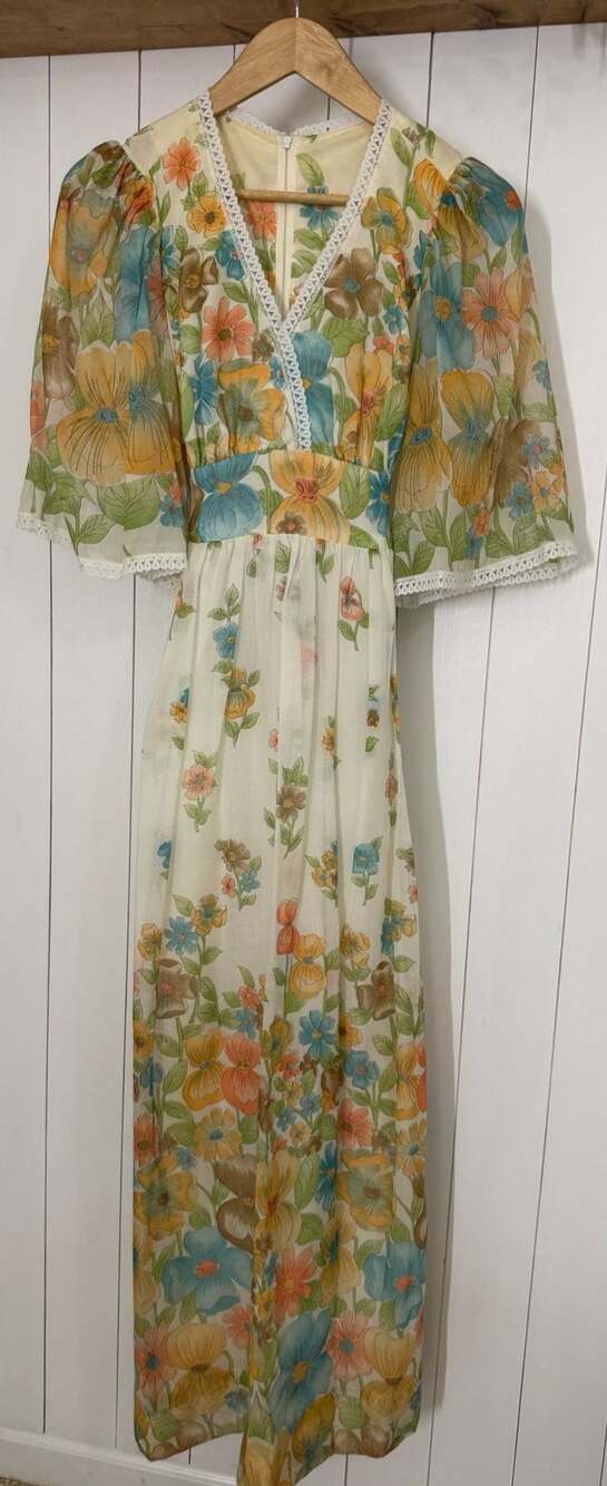 Vintage 70s "This Is Yours" Floral Prairie Maxi Dress size 9
